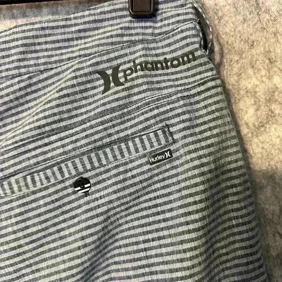 Hurley Phantom Striped Shorts - Size 33 - Picture 3 of 5
